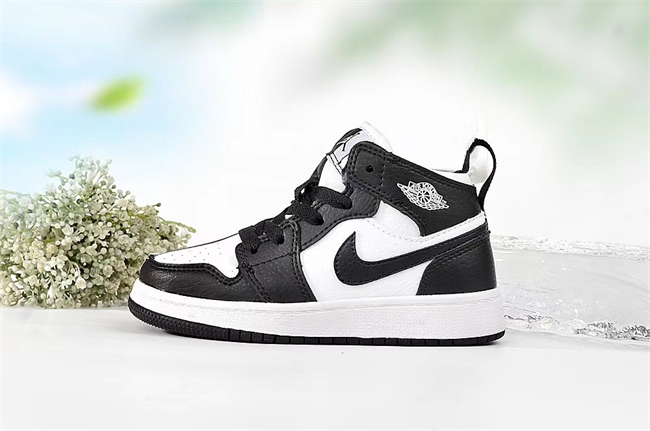 Youth Running Weapon Air Jordan 1 White/Black Shoes 0125